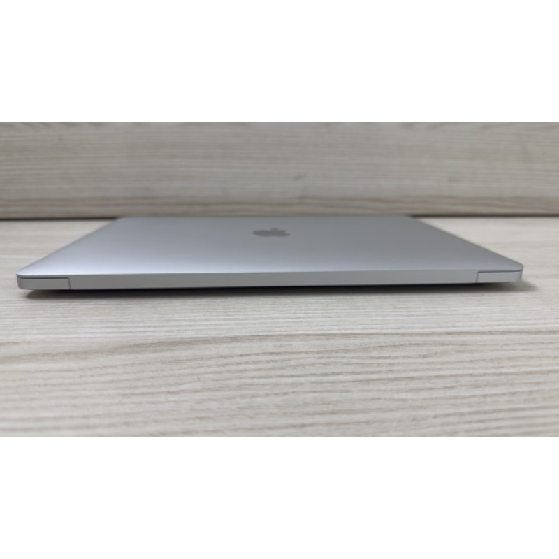 MacBook Air 2020 Silver i3 1.1ghz 16/256